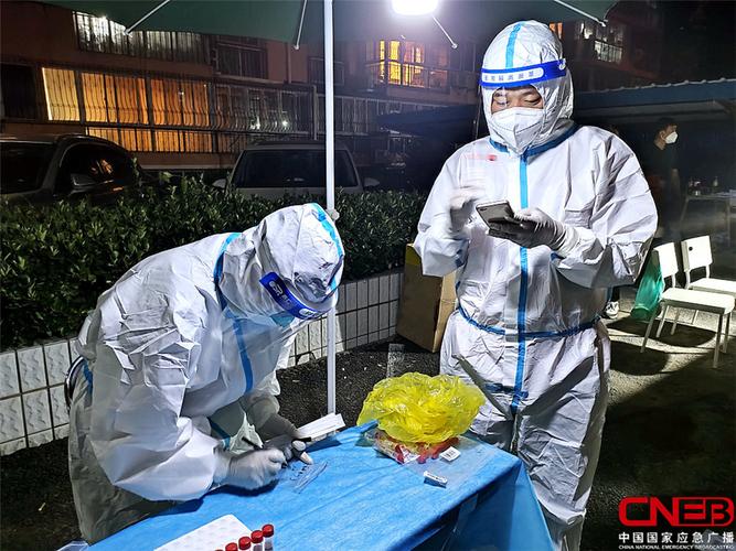 北京新增病例致管控升级，多区采取严格社区防控措施