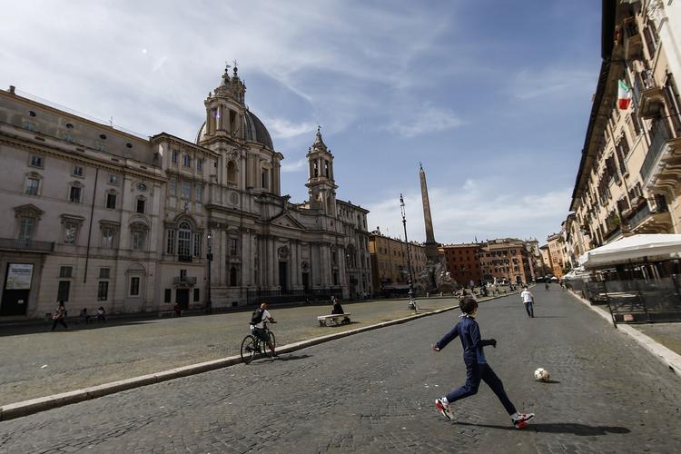 意大利照搬中国抗疫经验迎拐点，多国效仿及世界前十大国地标建筑