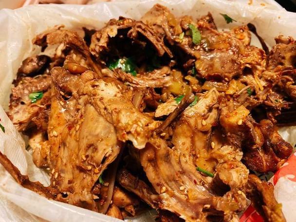 沈阳确诊患者行动轨迹里为啥总有鸡架？鸡架到底有多好吃？